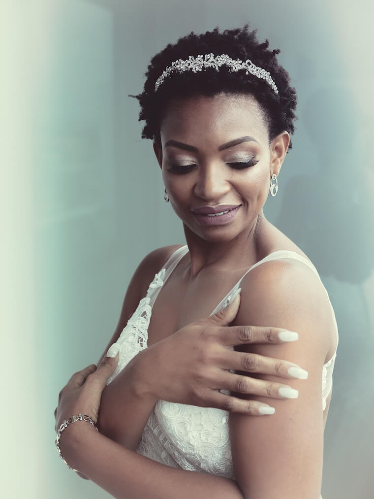 black bride with natural hair 