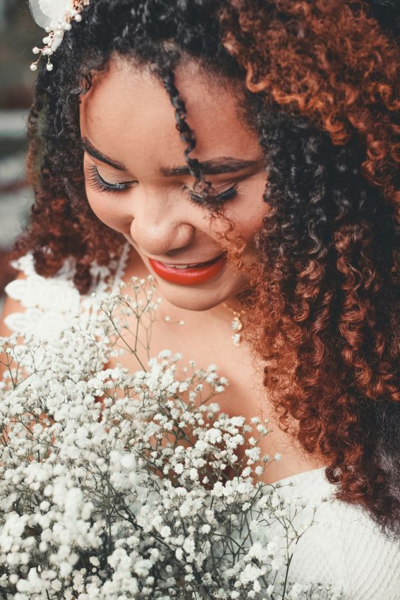 bride with curly hair