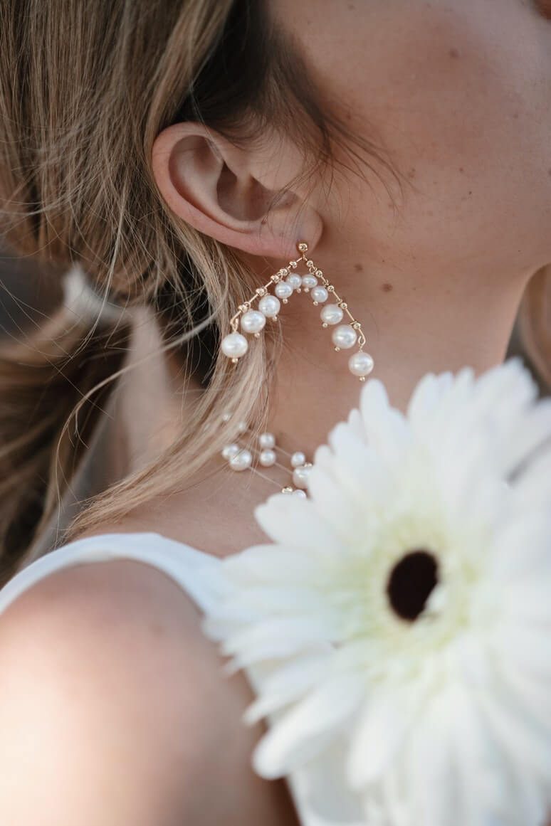 gold pearl earrings bridal accessory