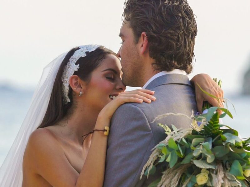 barcelo beach wedding couple