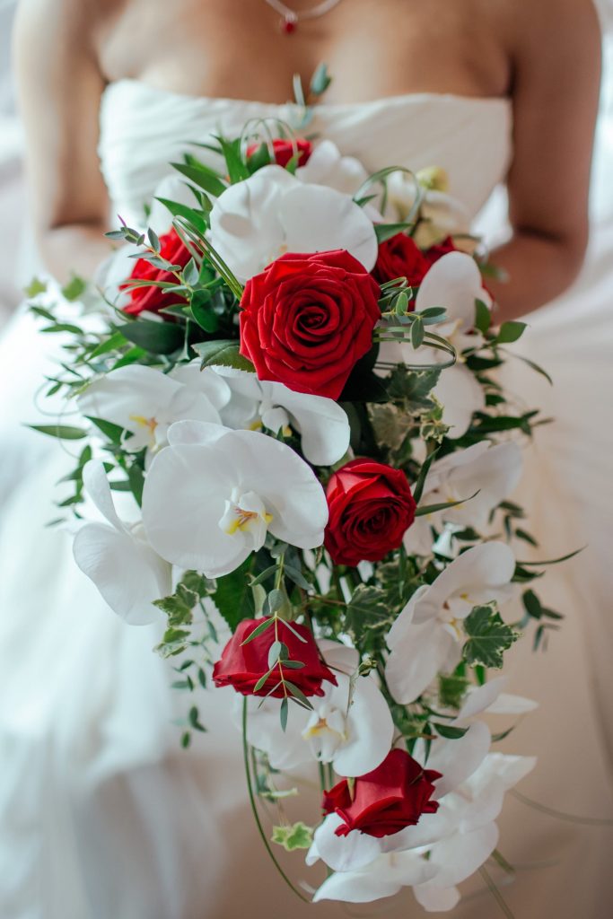 bridal flowers red and white roses