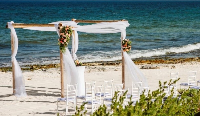 valentin imperial riviera maya wedding setup on the beach