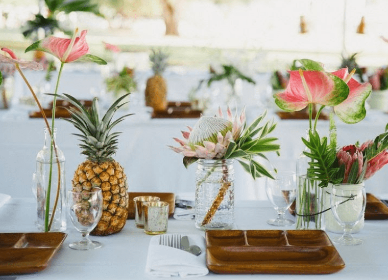 tropical table wedding
