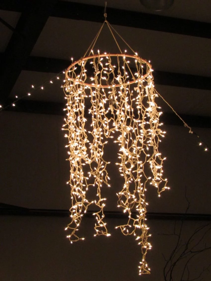 Hula-Hoop-Chandelier
