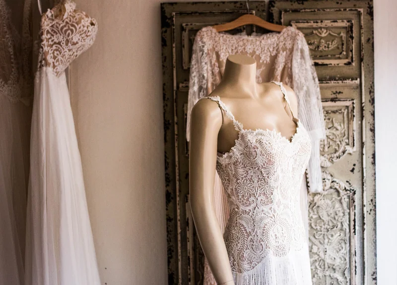 Bridal trend: Extremely revealing, low-cut wedding gowns - Boing Boing