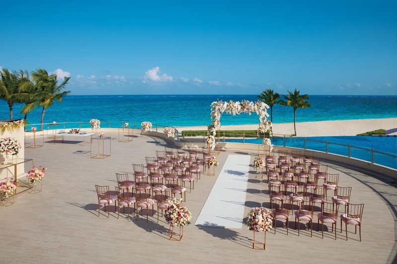beach wedding ceremony setup cancun