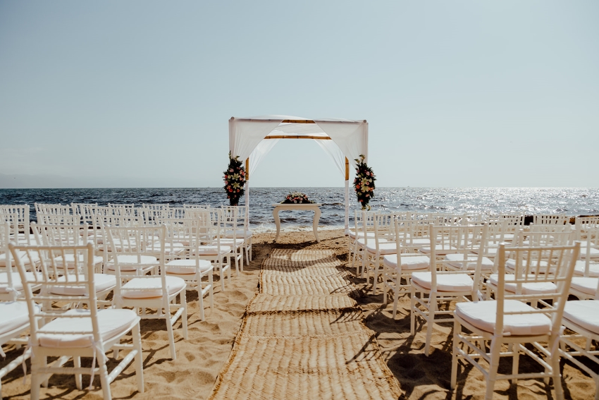 las palmas by the sea beach wedding setup