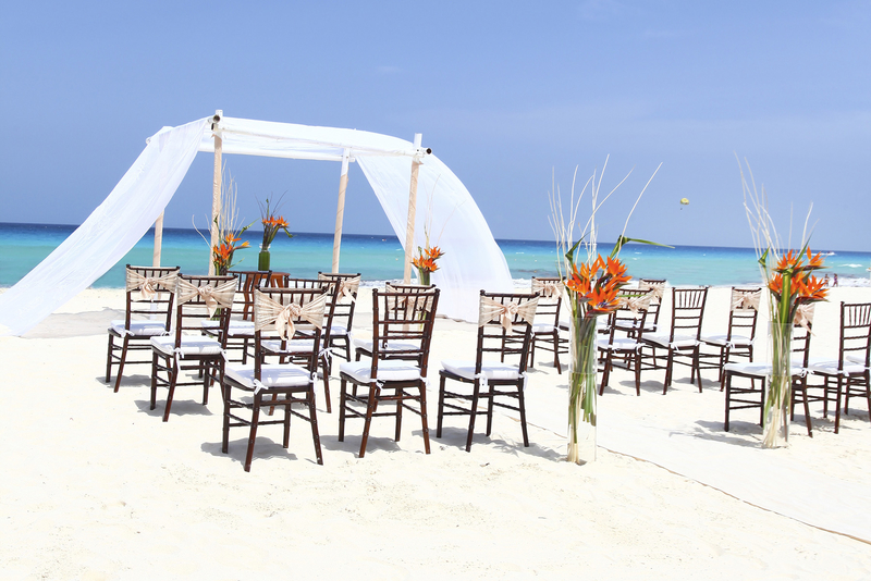beach wedding ceremony sandos cancun