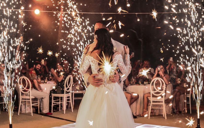 bride and groom and fireworks at fiesta americana cozumel