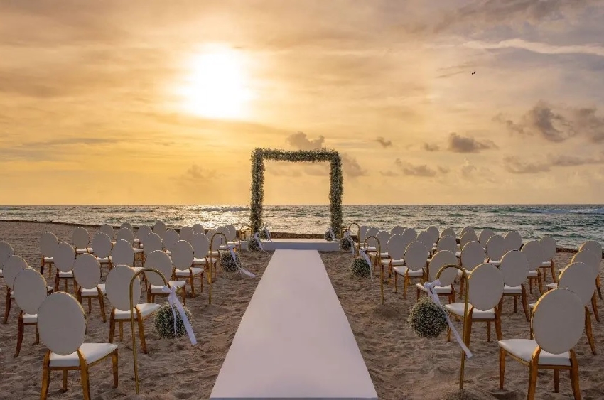 hilton tulum beach wedding setup