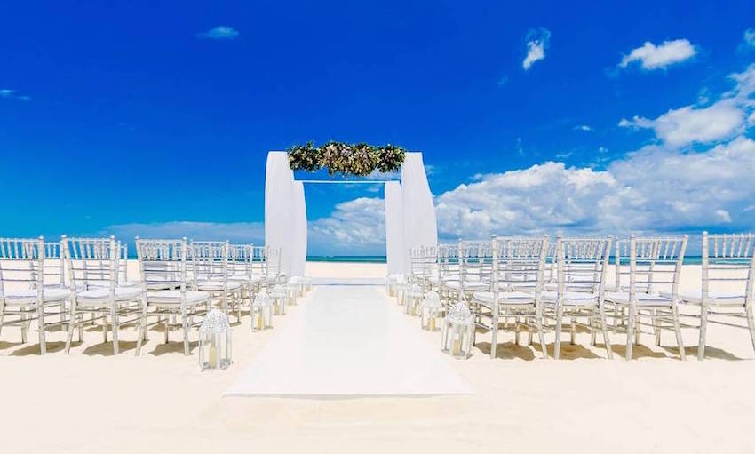 royal hideaway playacar beach wedding