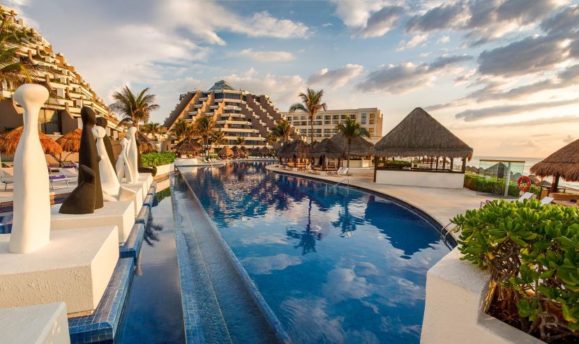 Beautiful swimming pool at Paradisus cancun resort