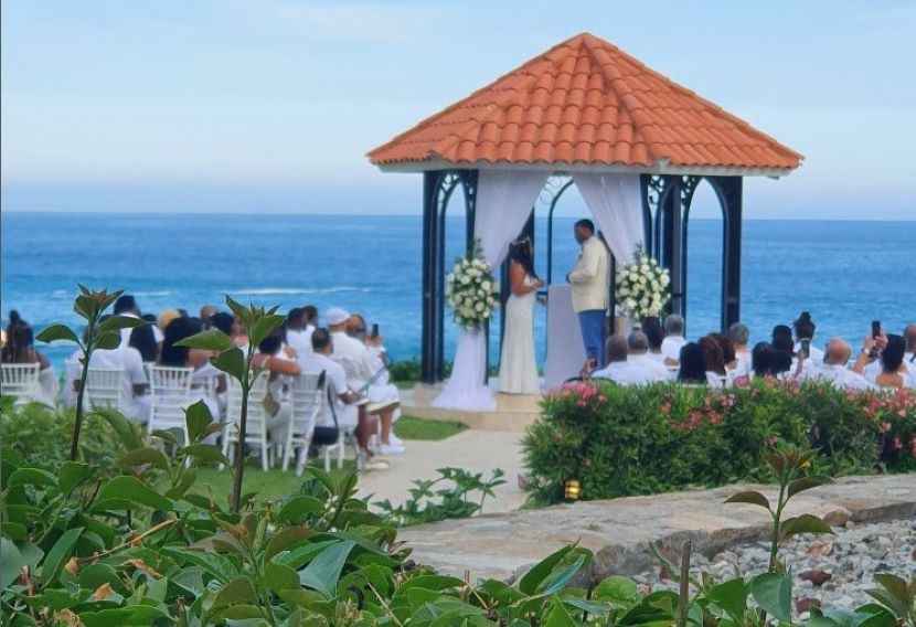 beach gazebo at dreams los cabos