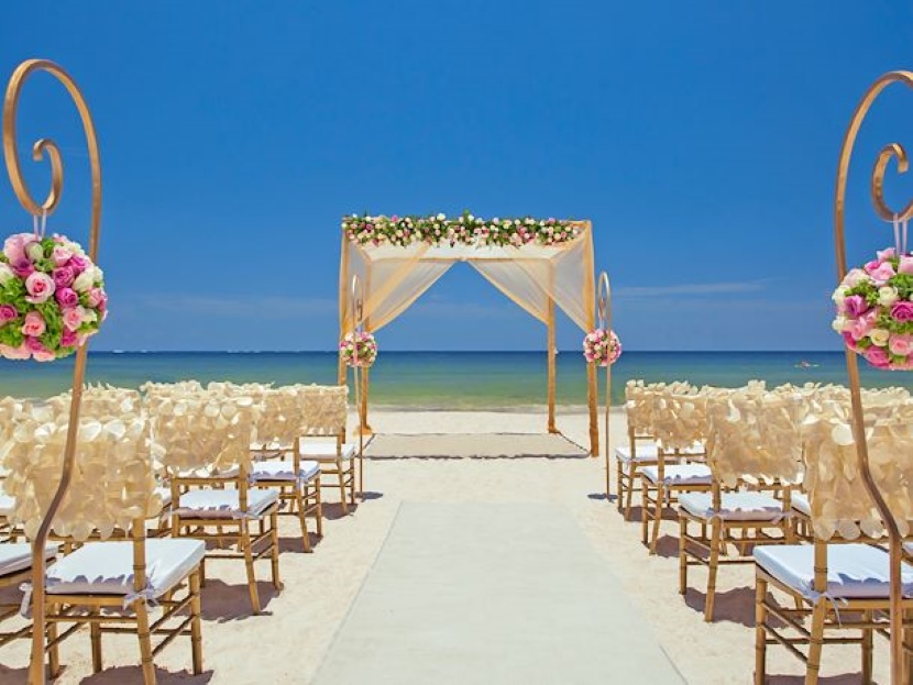 beach wedding venue at royalton splash cancun