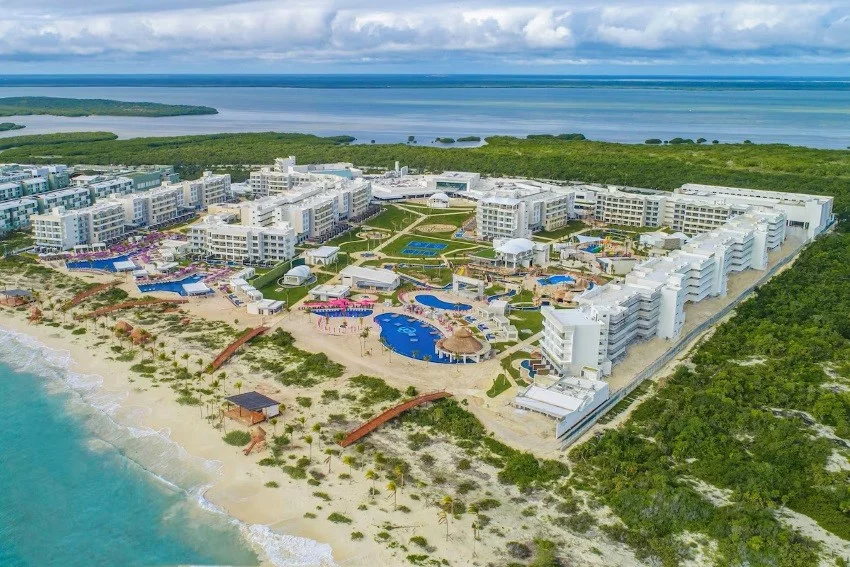 aerial view of planet hollywood cancun