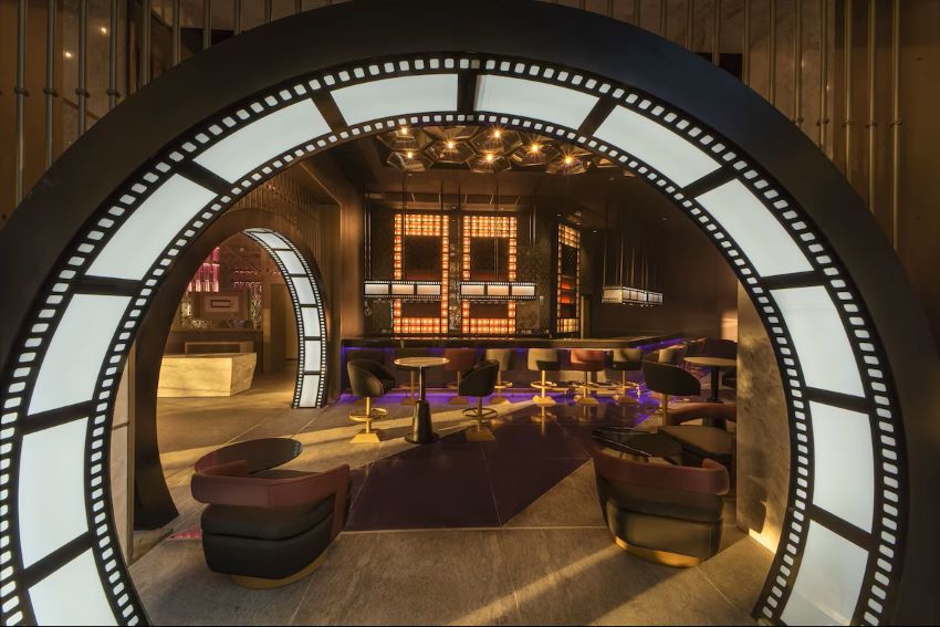 lounge at planet hollywood cancun