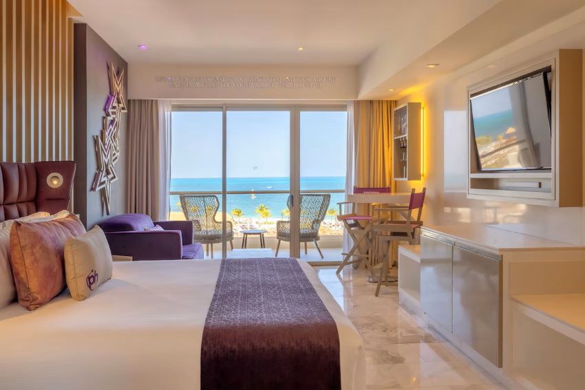 junior suite at planet hollywood cancun
