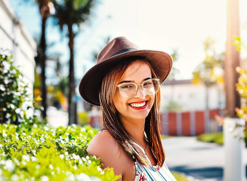 woman wearing fedora hat