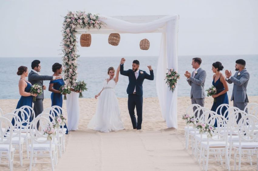 beach wedding setup at sandos finisterra los cabos