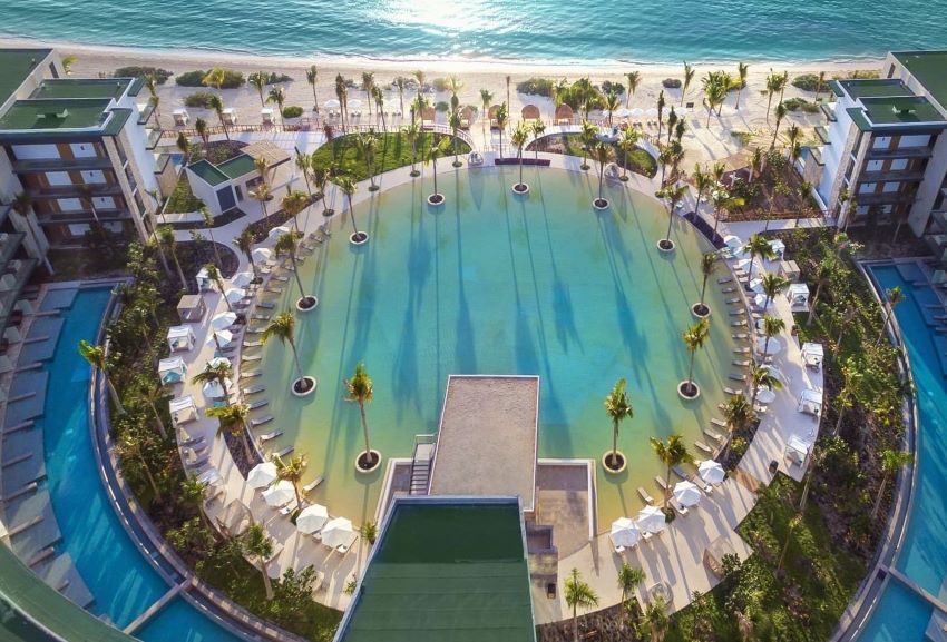 haven riviera cancun resort pool and beach