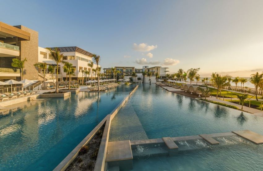 pool and resort haven riviera cancun