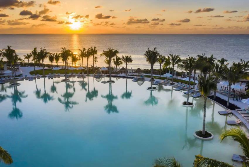 pool at haven riviera cancun