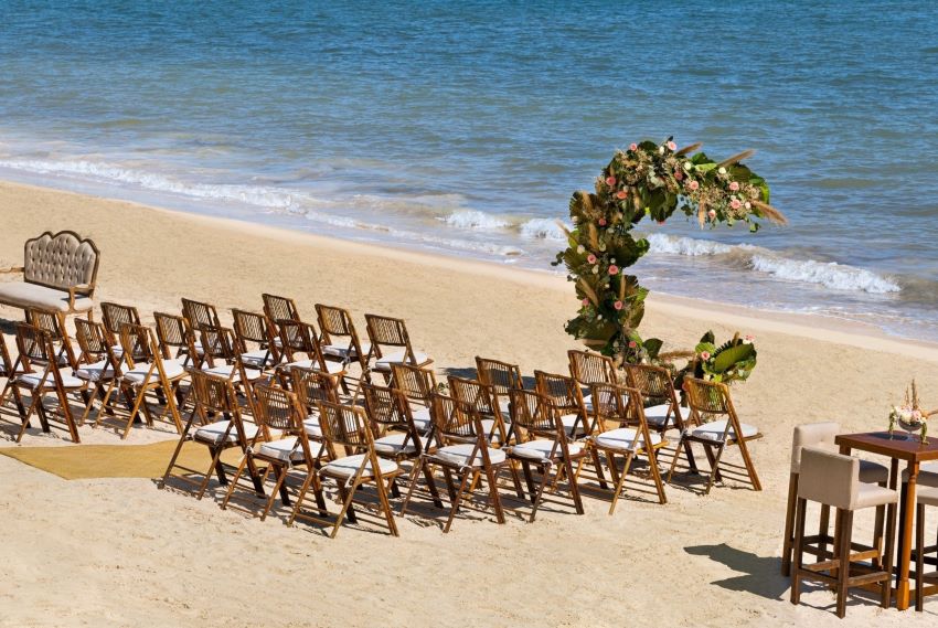 beach wedding setup at hilton cancun