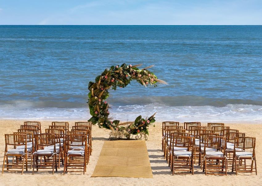 hilton cancun beach wedding setup