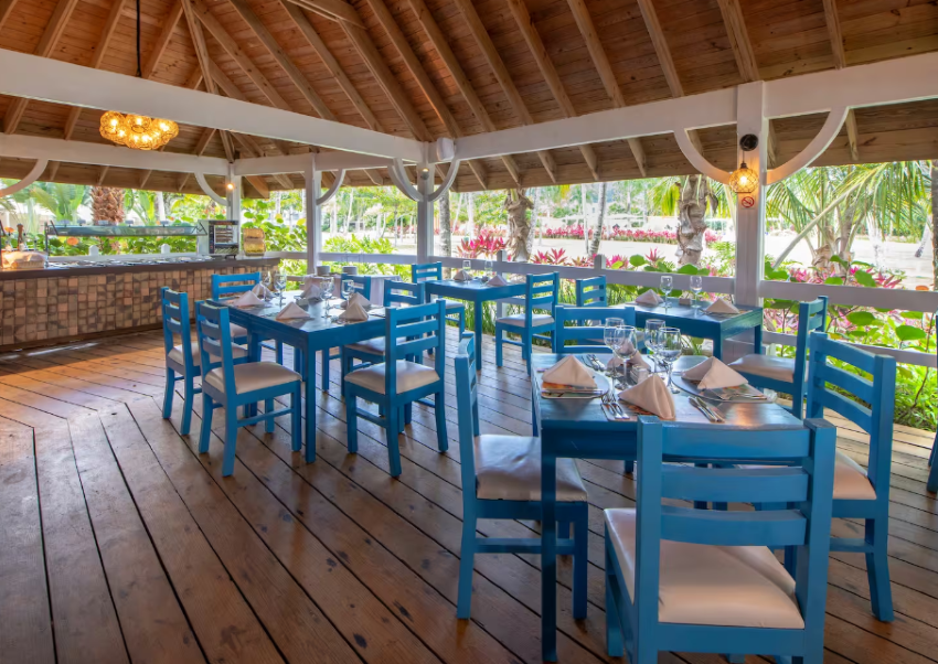 restaurant at viva v samana by wyndham