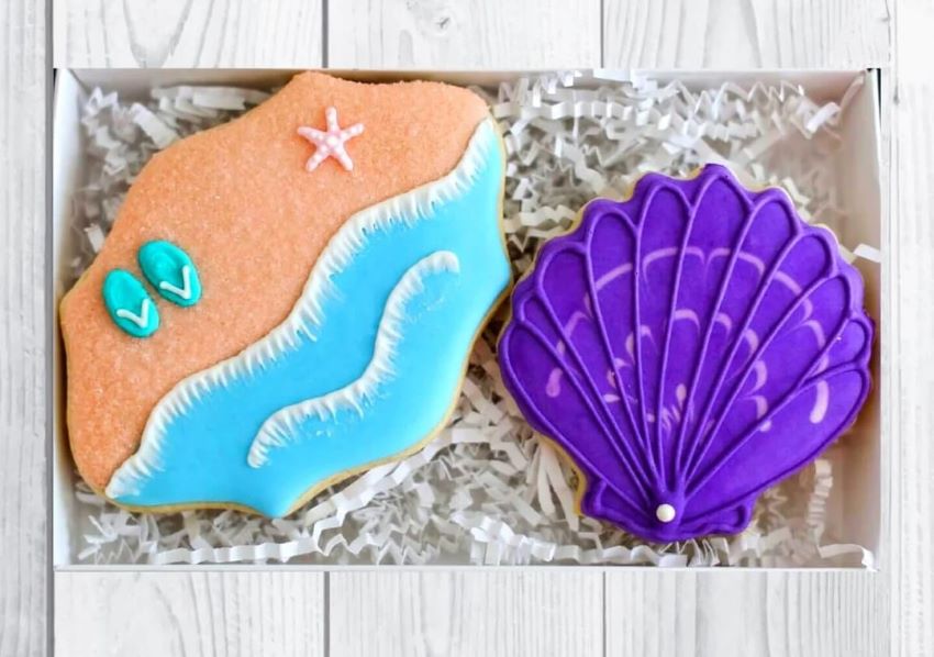 beach-themed cookies