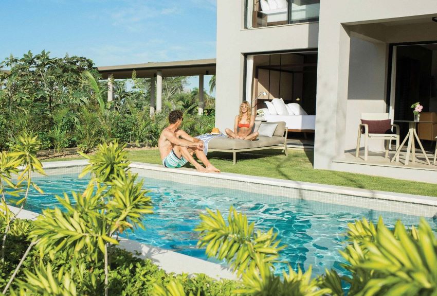 suite with private pool excellence el carmen