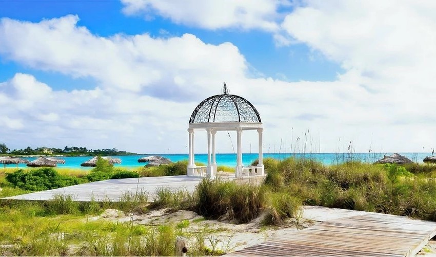 oceanfront gazebo at sandals royal bahamian