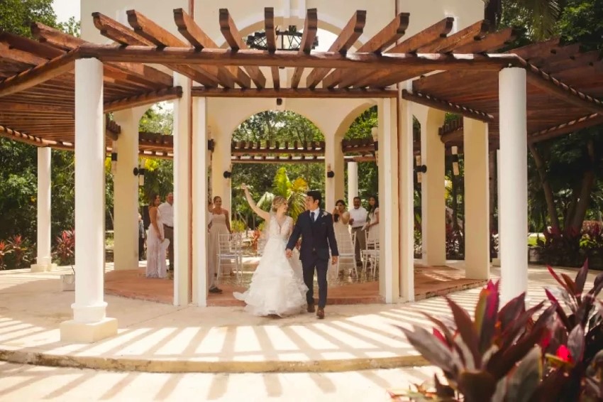 wedding gazebo at valentin imperial riviera maya