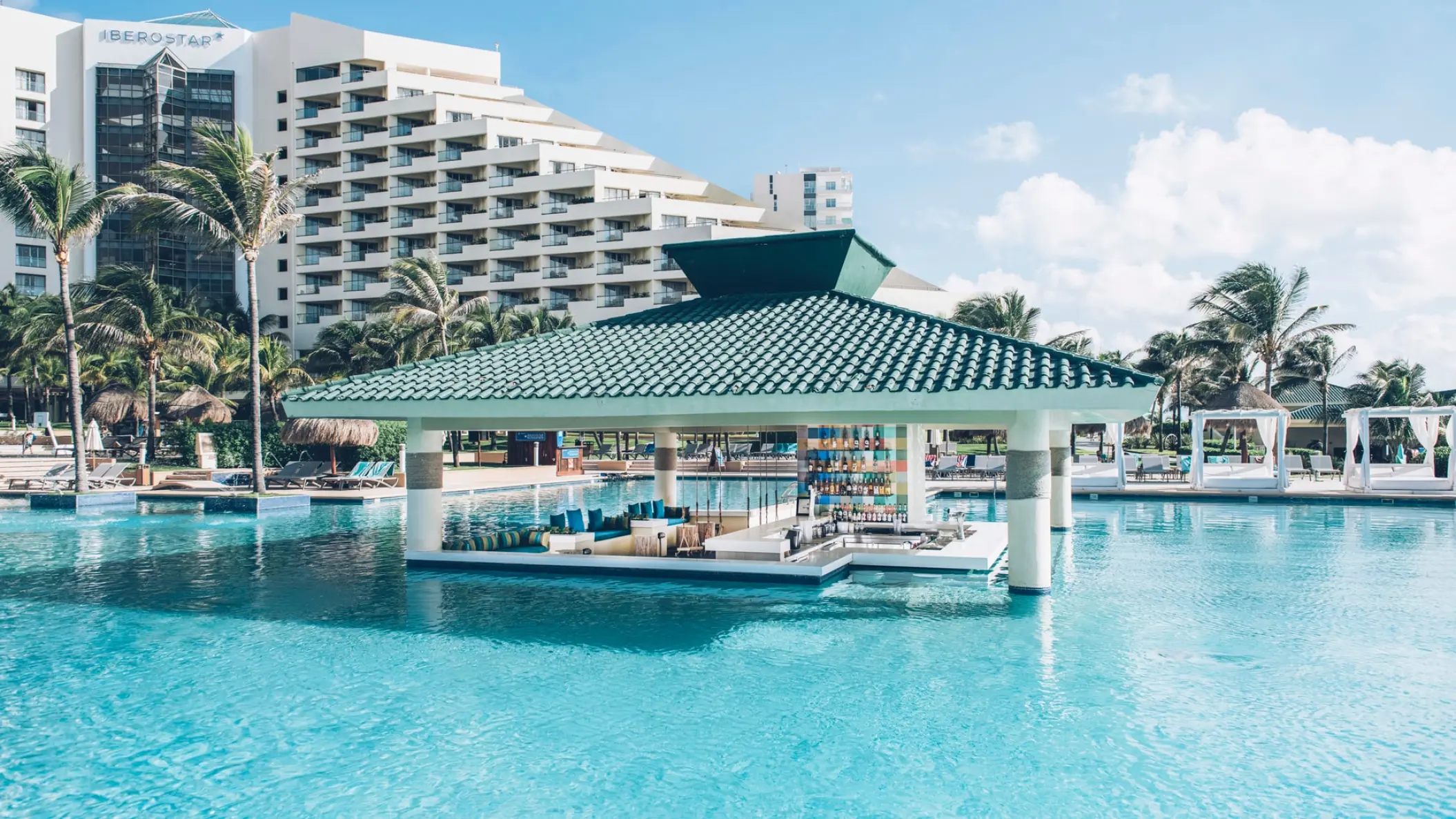 Swim-up pool bar at Iberostar Selection Cancun, Cancun