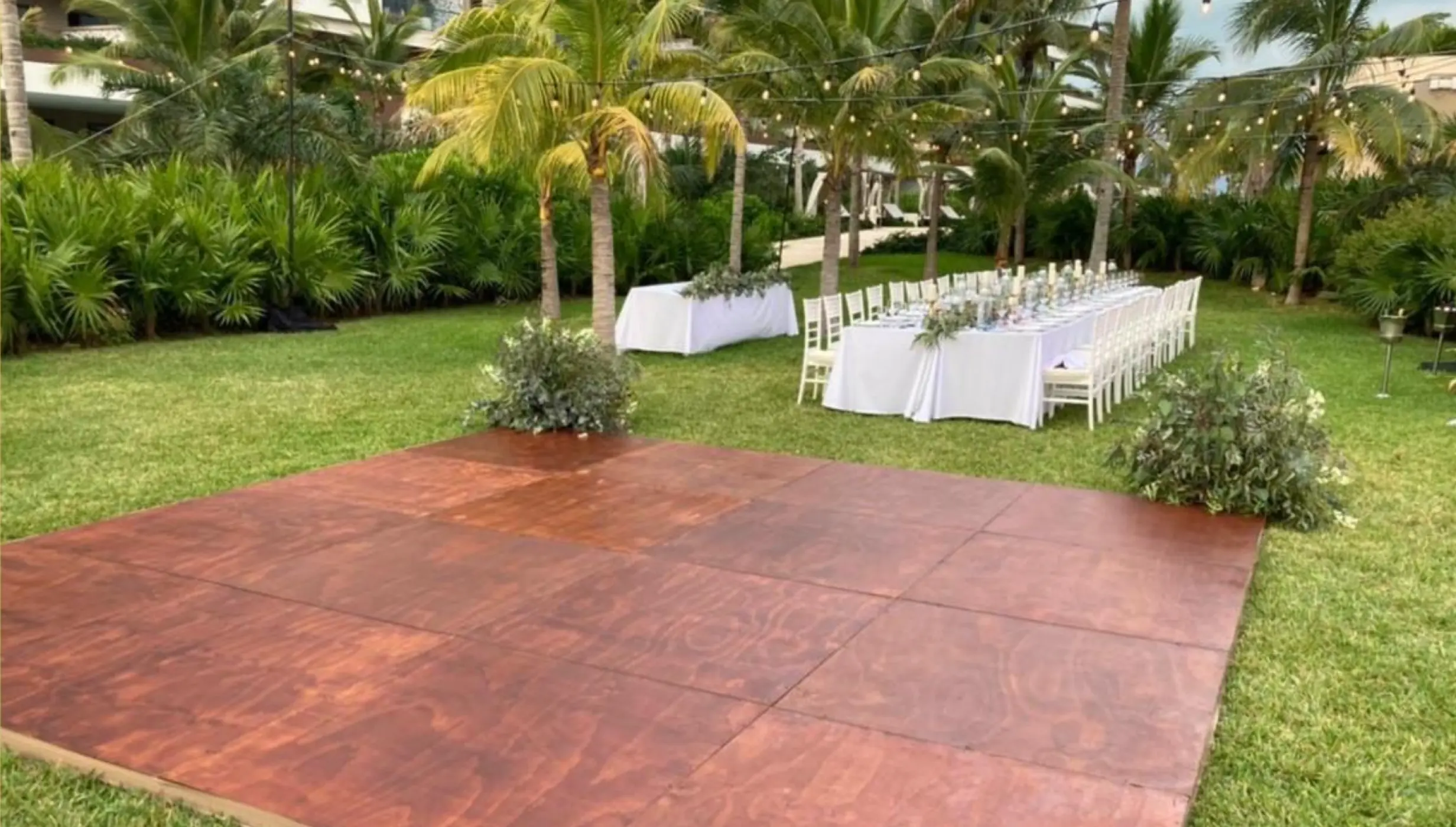 Limon y Sal venue dinner Reception wedding at Atelier Playa Mujeres