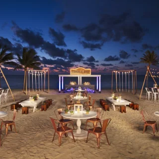 Cocktail hour in the energy beach at breathless riviera cancun
