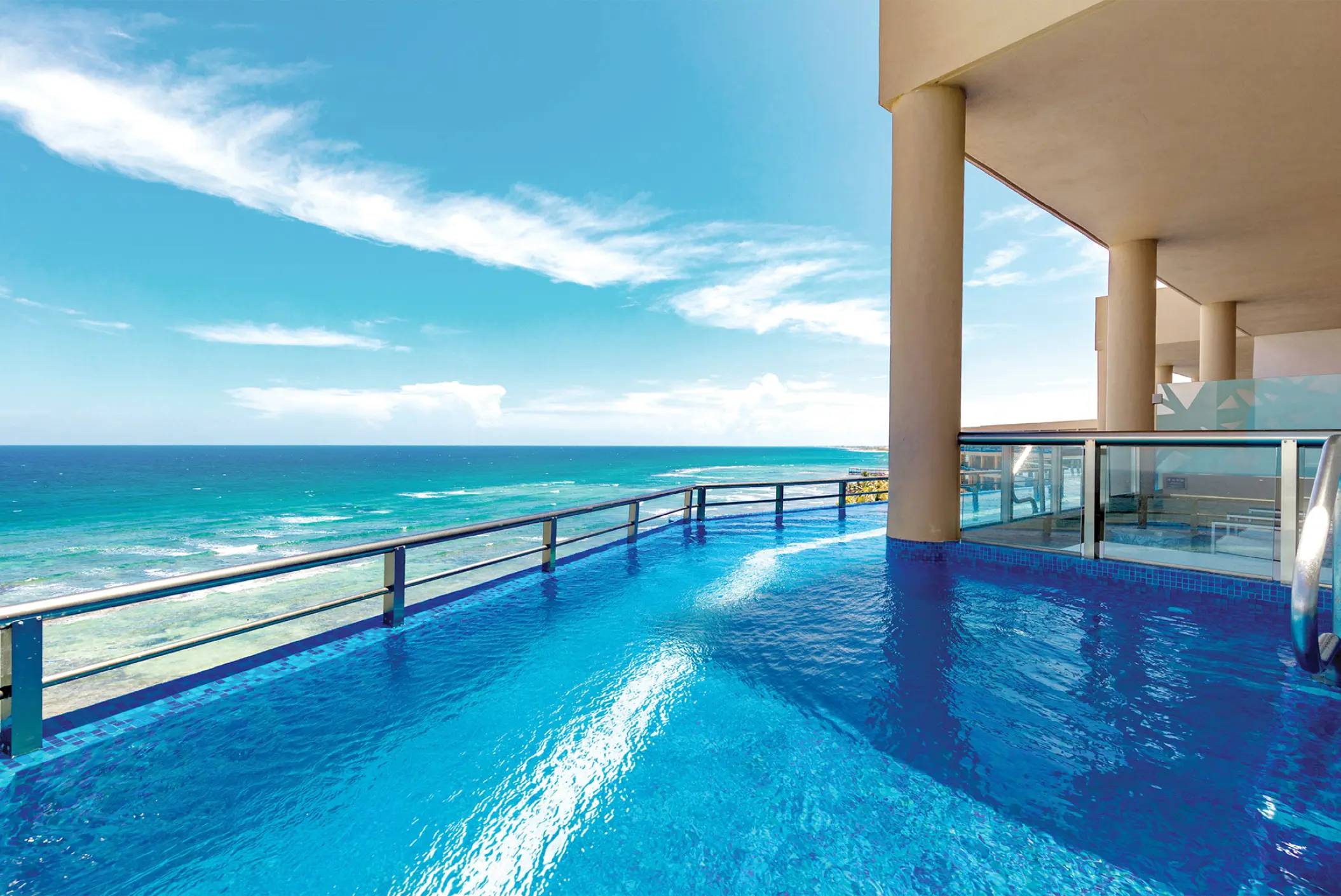 El Dorado Seaside Suites infinity balcony pool overlooking the ocean, Riviera Maya