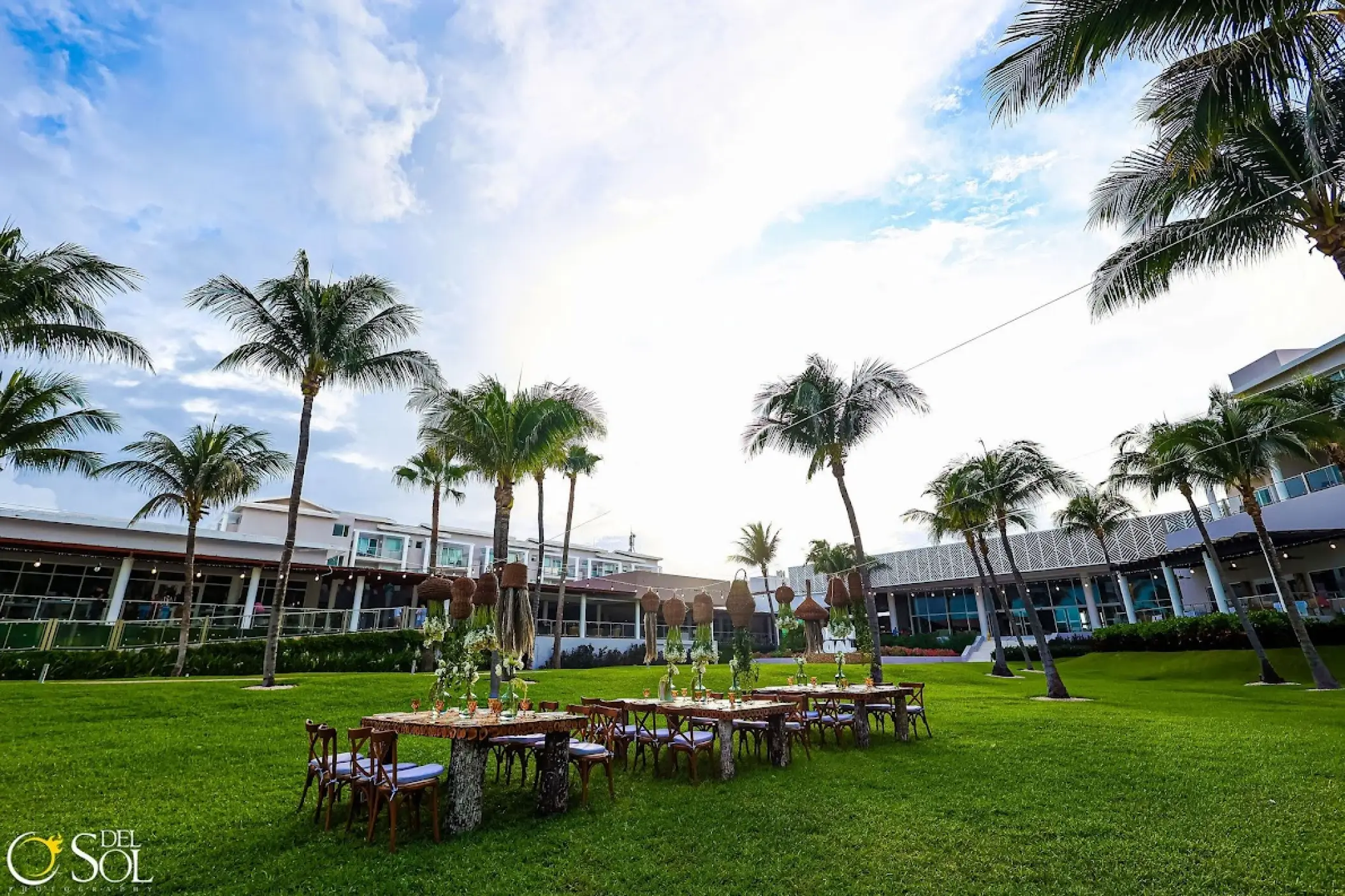 Garden wedding reception setup on the lawn at Dreams Jade, Riviera Maya