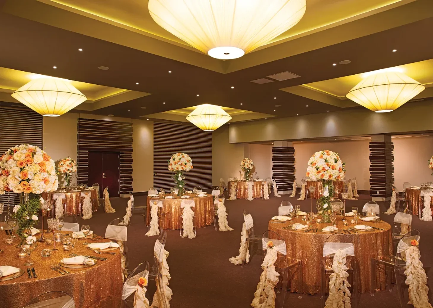 Dinner decor on the ballroom at Dreams Onyx Resort and Spa