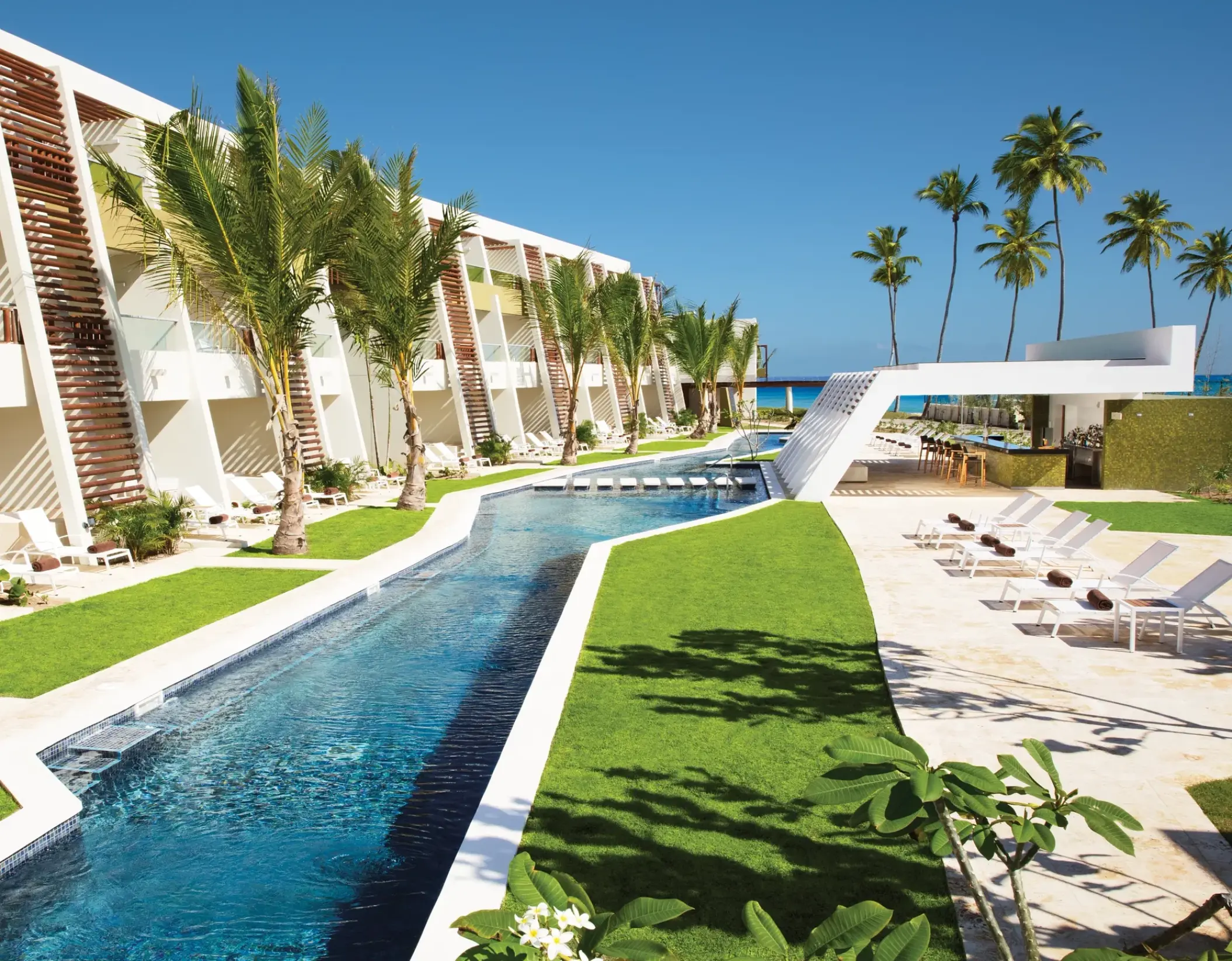 Family pool and swim-up suites at Dreams Onyx, Punta Cana
