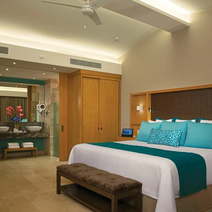 Dreams Playa Mujeres villa king bed suite
