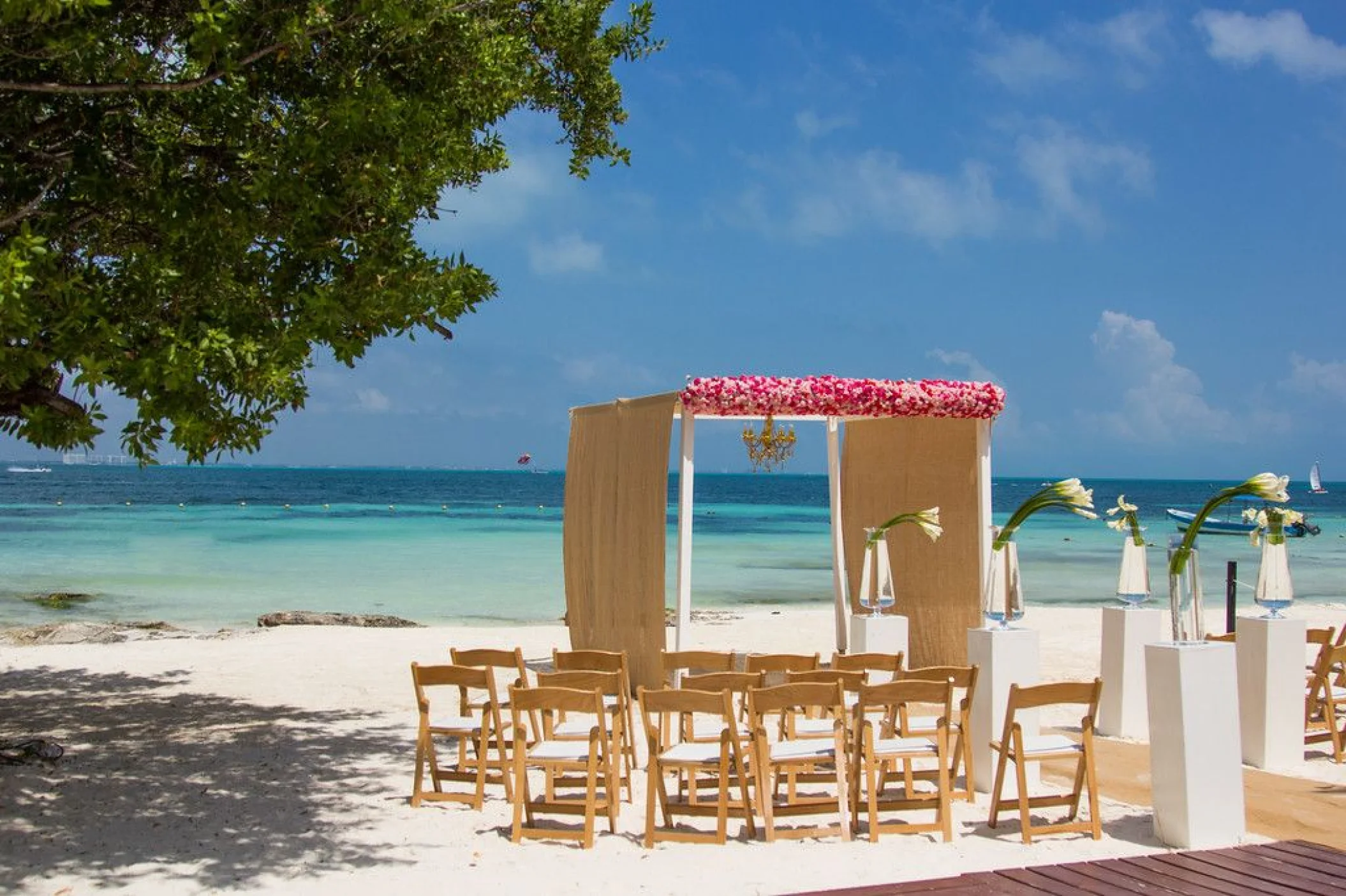 Dreams Sands Cancun Waves and Sand Beach venue