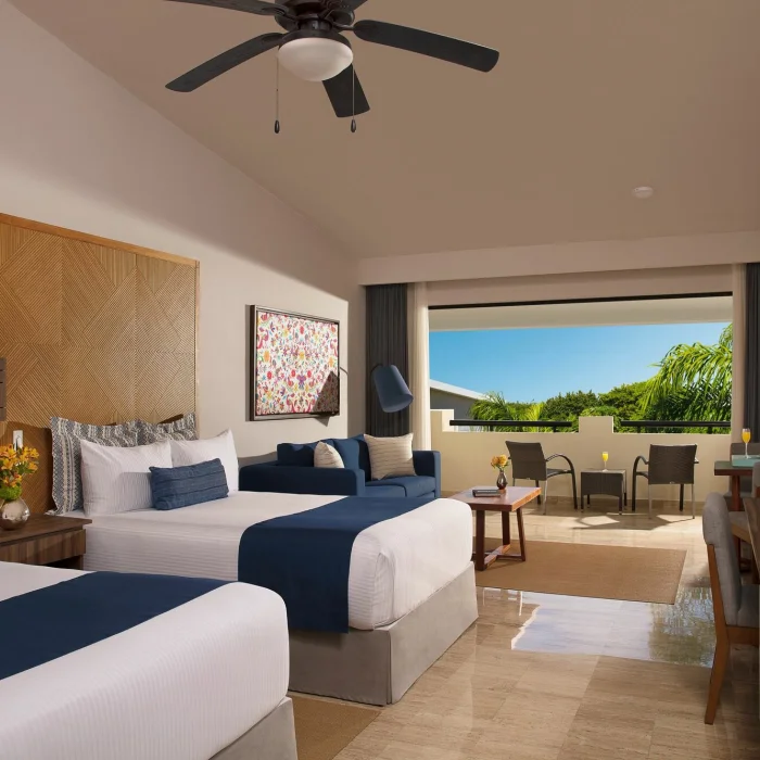 Dreams Sapphire Resort double bed room