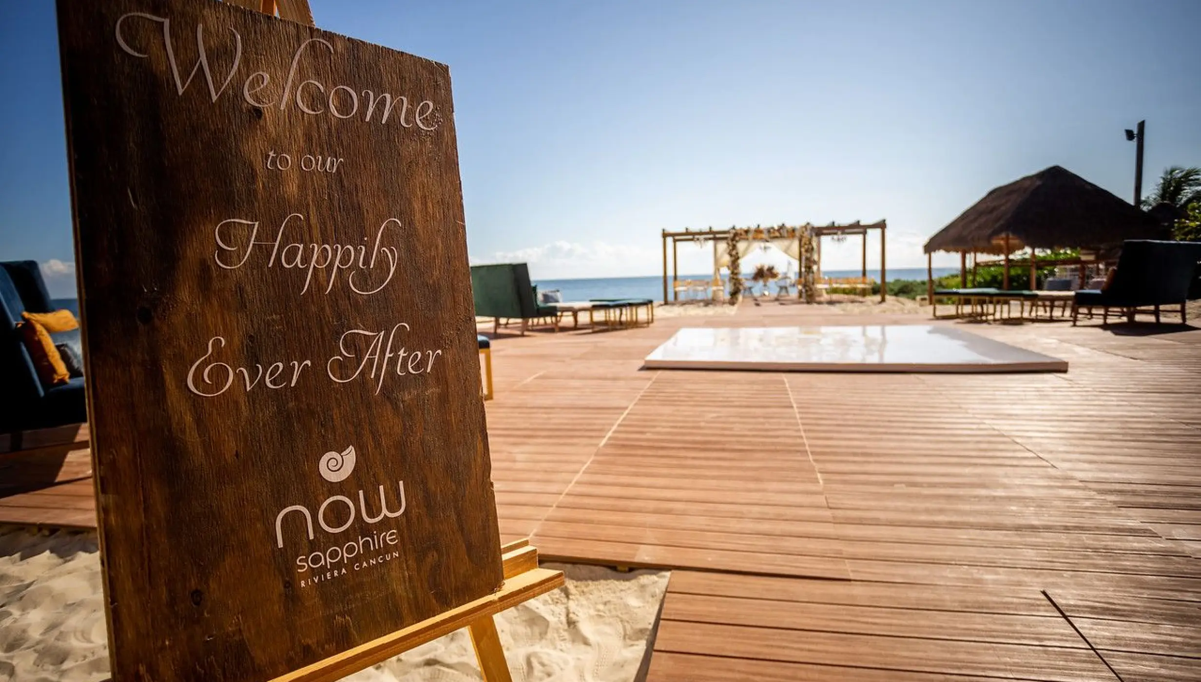 Vista del mar Pergola and Terrace venue at Dreams Sapphire Resort