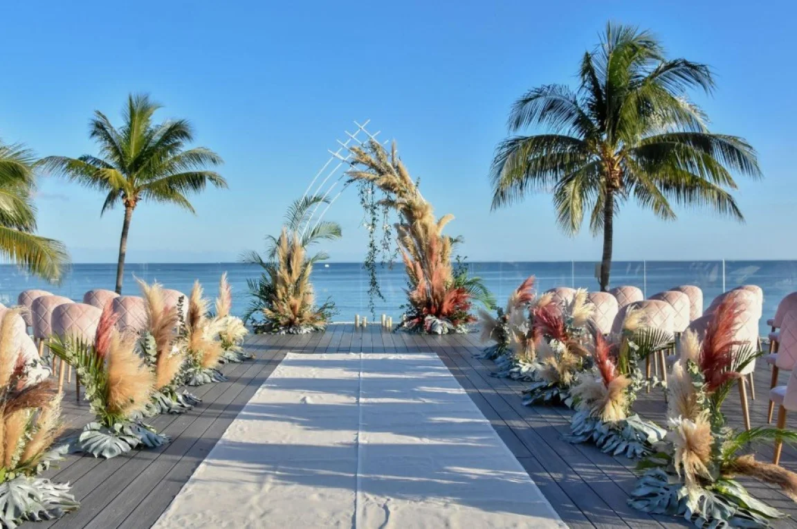 Symbolic ceremony in Sunset Rooftop at Dreams Tulum Resort and Spa.