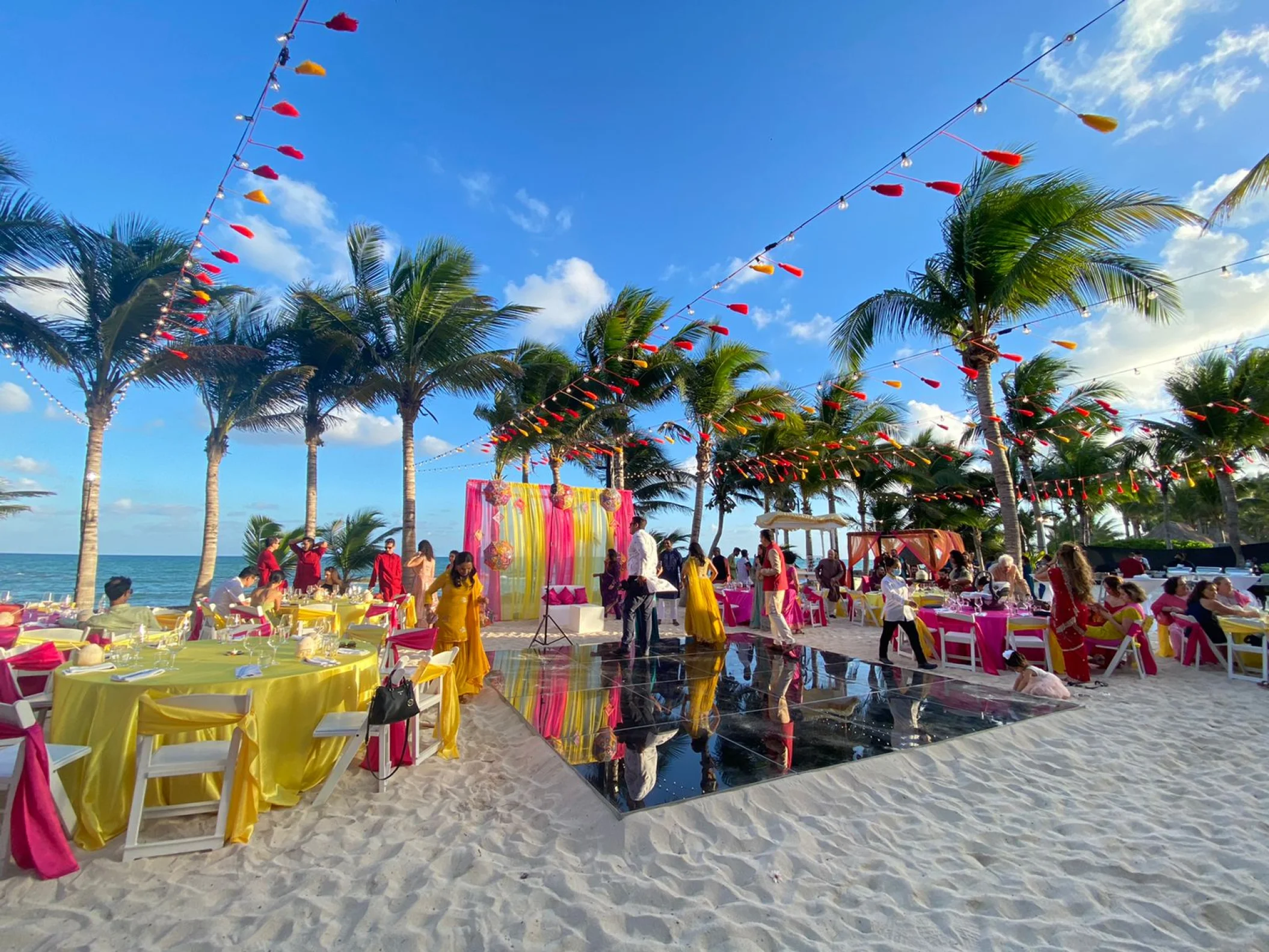 Fuentes Beach Gazebo venue at El Dorado Resort