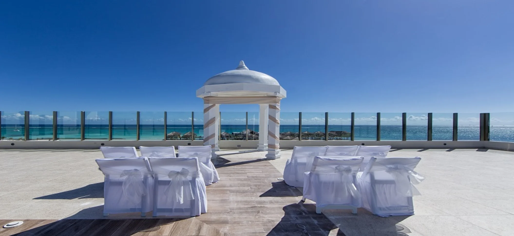 Palafitos Sky deck venue at El dorado Maroma