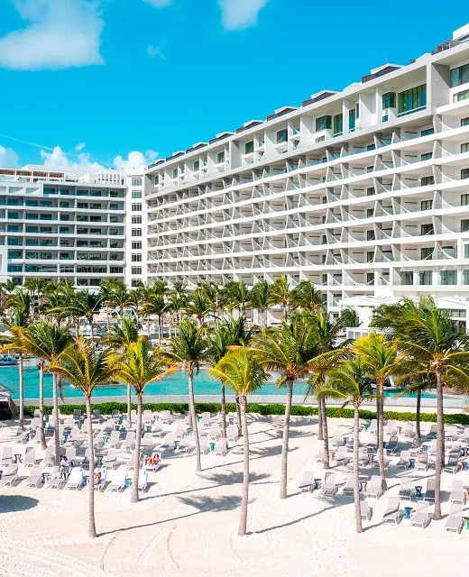Overview of Garza Blanca Resort and Spa Cancun
