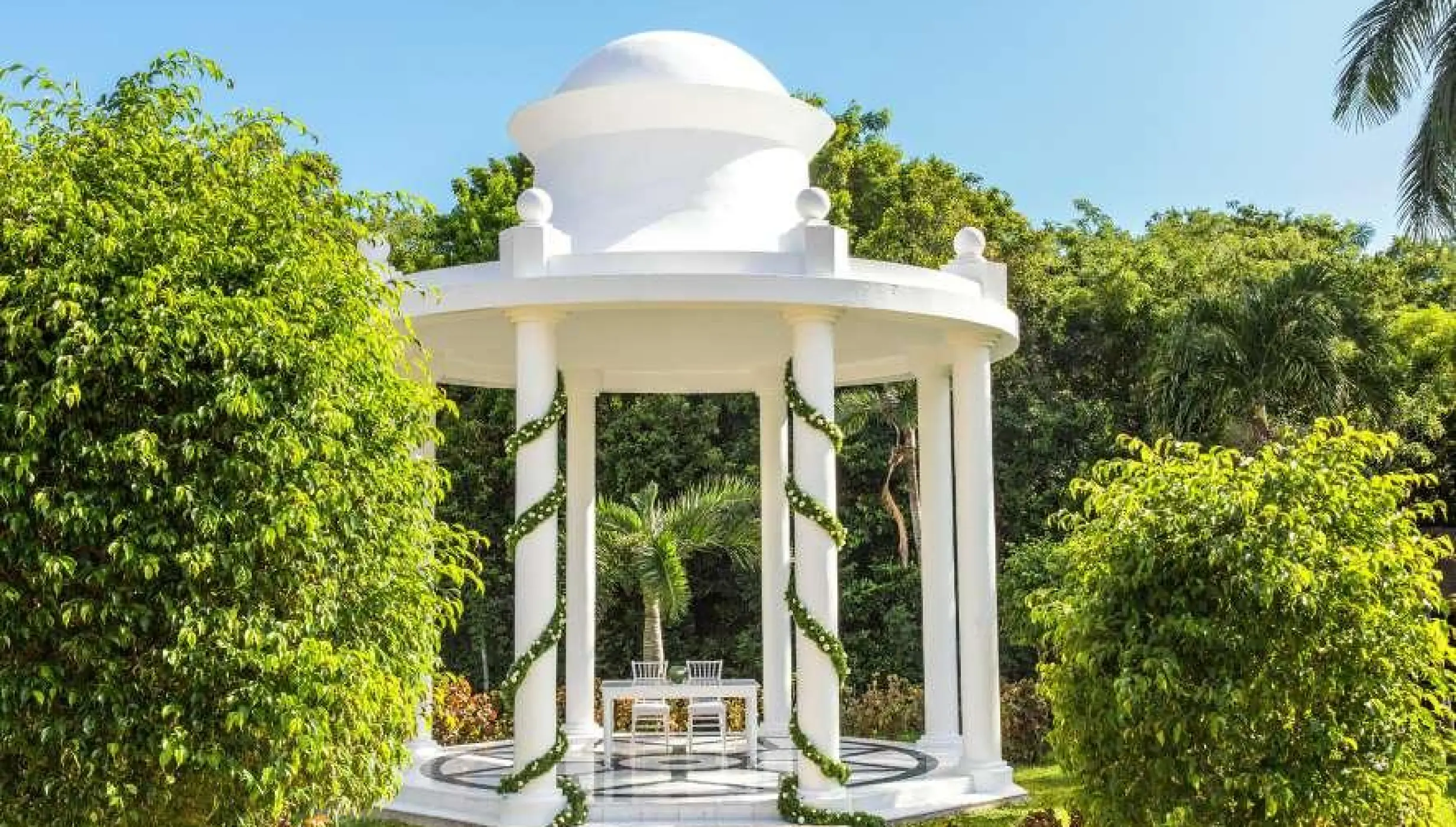 Garden Gazebo venue at Grand Palladium Resort and Spa