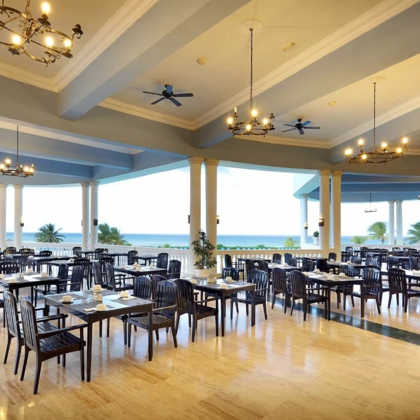 Reception in the infinity saloon bar at Grand Palladium Jamaica
